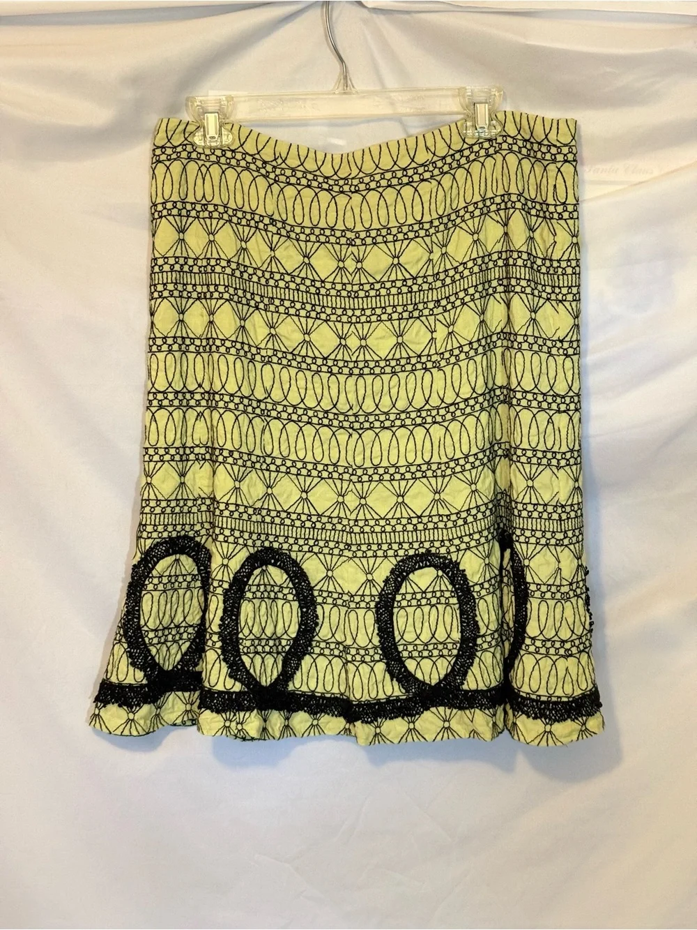 WD.NY Lime Green Y2K A-Line Skirt with Black Embroidery Size 14 (GG30)